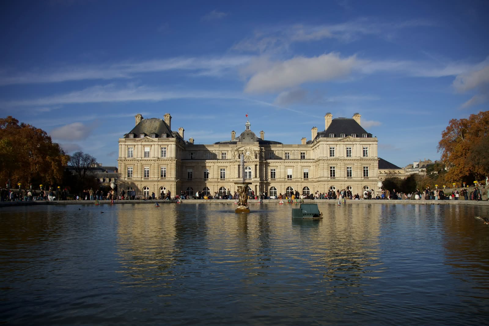 Luxembourg Palace mirrored in the autumn pond