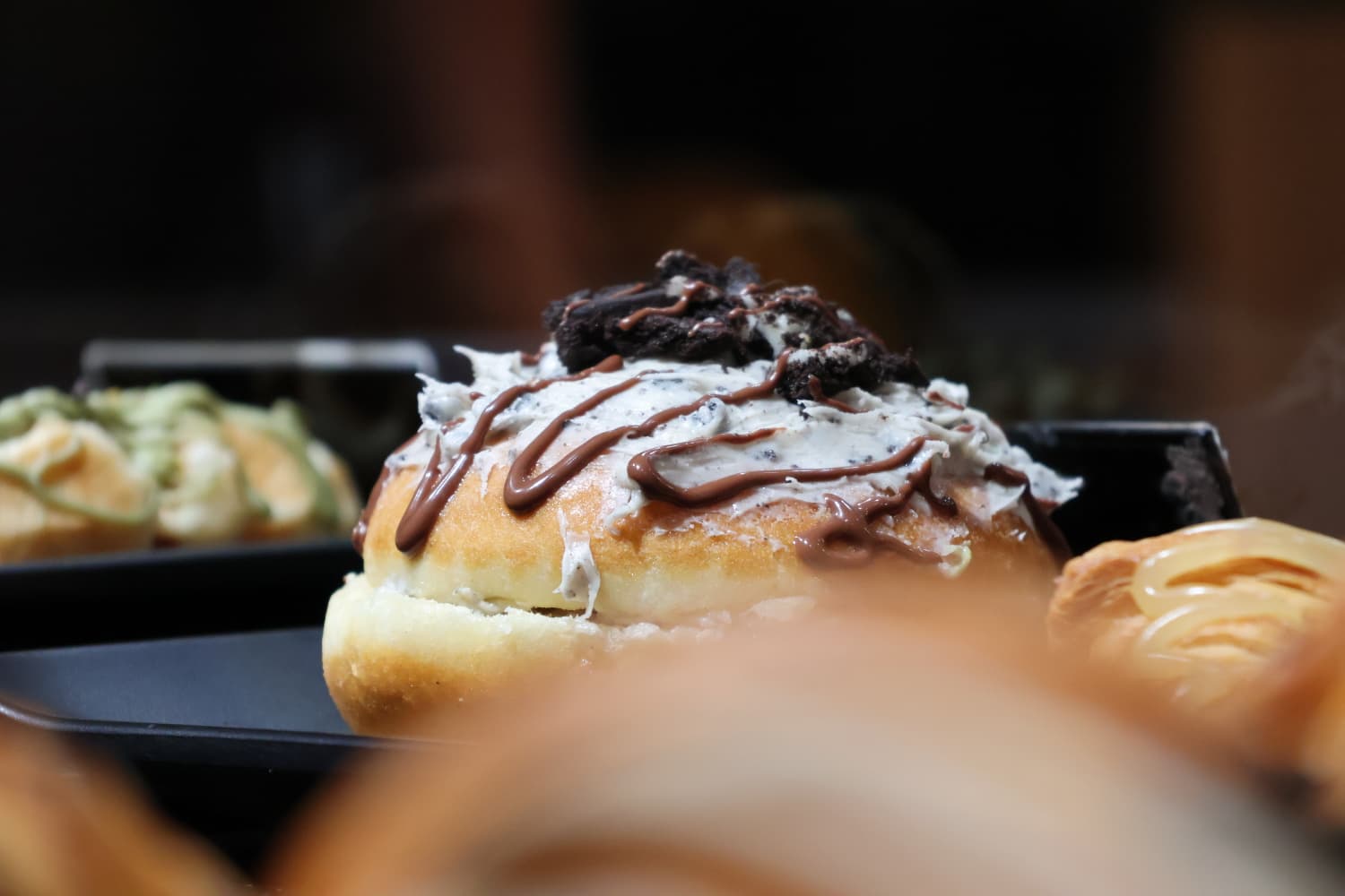 Cookies and cream pastry, Nutella drizzle